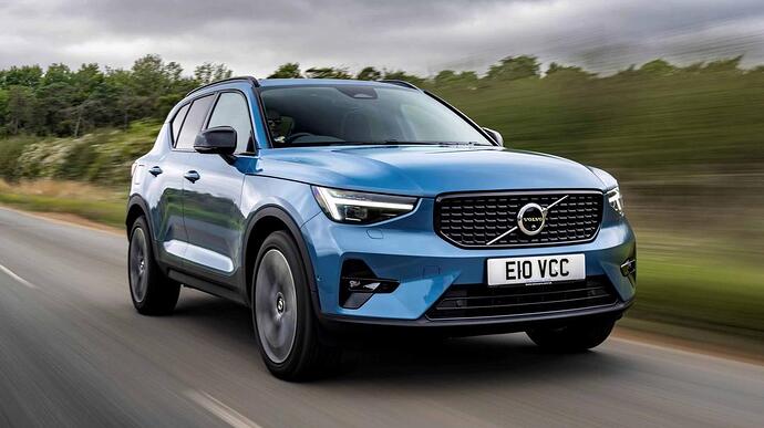 Legenda: Volvo EX40, cujo sucessor vai chamar-se EX50 e assentar numa plataforma totalmente nova, separando-se definitivamente do XC40 a combustão